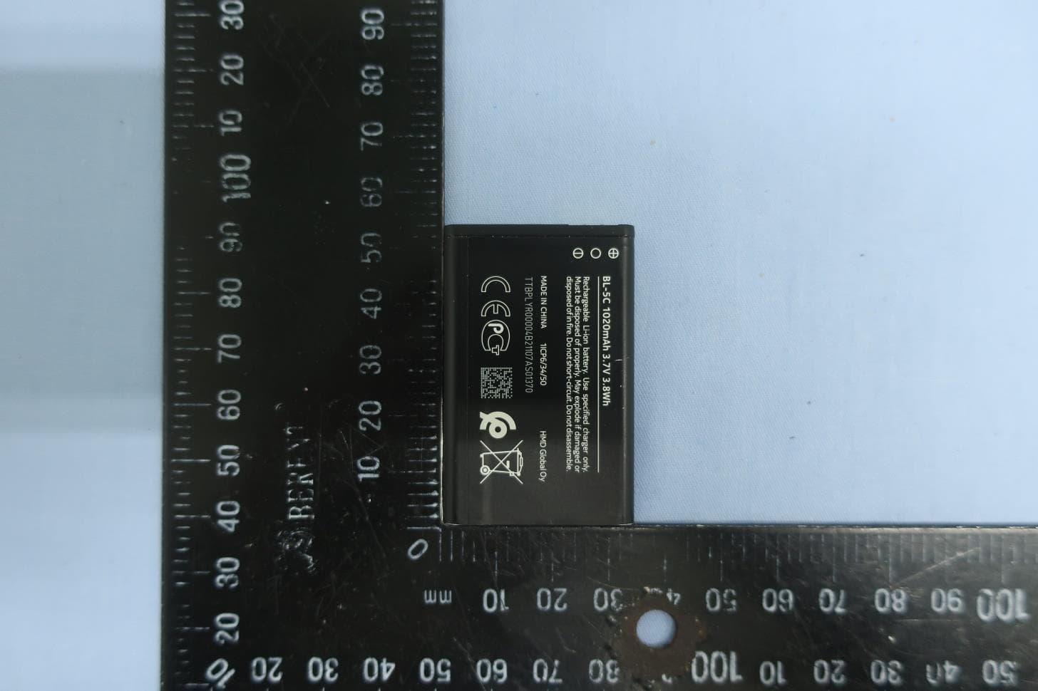 GSM/WCDMA/LTE Mobile Phone - FCC ID 2AJOTTA-1395 - HMD global Oy