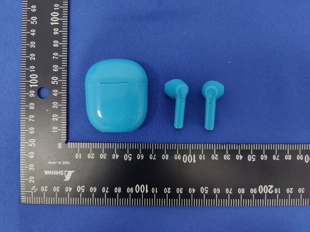 IJOY FIREFLY - LED WIRELESS EARBUDS - FCC ID 2AJQ7FIREFLY - QUEST USA CORP
