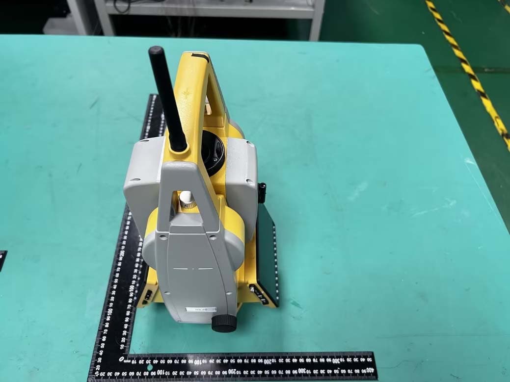 Total station - FCC ID 2AJTU-NS30 - South Surveying & Mapping Technology Co., Ltd. (5)