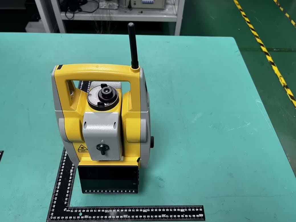 Total station - FCC ID 2AJTU-NS30 - South Surveying & Mapping Technology Co., Ltd. (3)