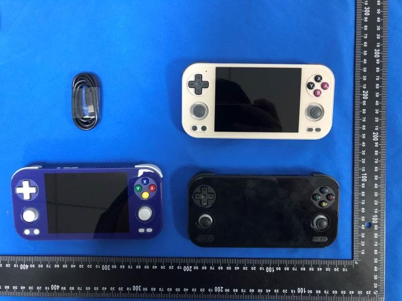 Handheld Game Console - FCC ID 2AJU8-RG476H - Shenzhen Yangliming Electronic Technology Co., Ltd. (4)