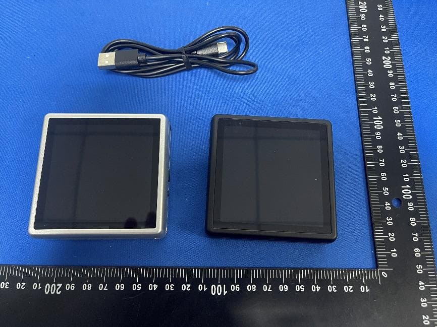 Handheld Game Console - FCC ID 2AJU8-RGROTATE - Shenzhen Yangliming Electronic Technology Co., Ltd. (3)
