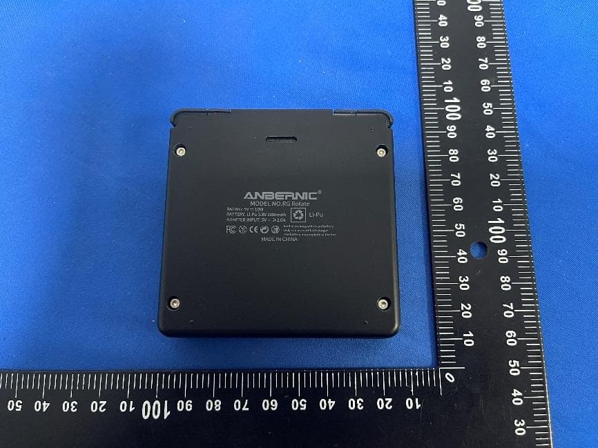 Handheld Game Console - FCC ID 2AJU8-RGROTATE - Shenzhen Yangliming Electronic Technology Co., Ltd. (5)