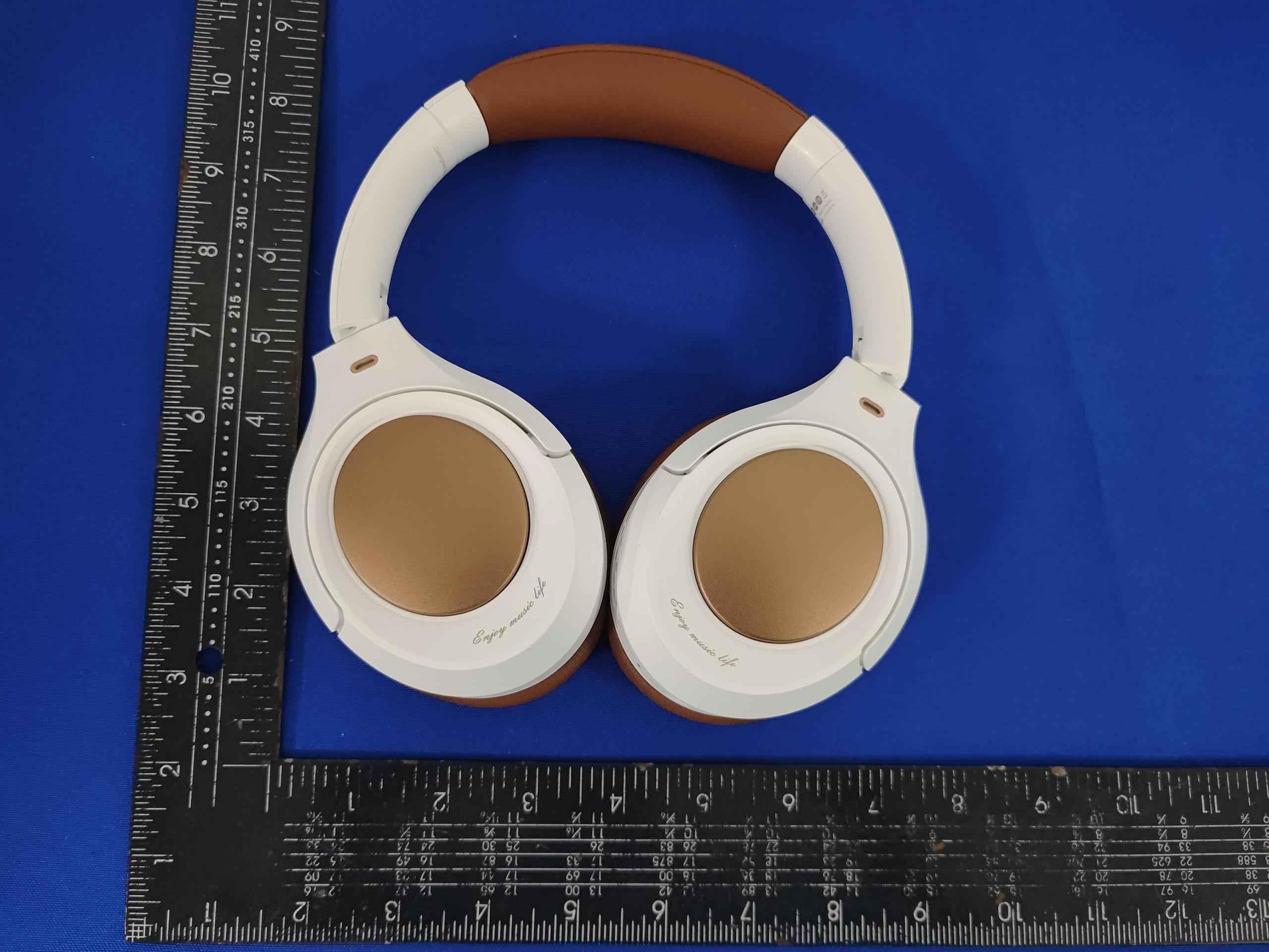 BLUETOOTH HEADPHONE - FCC ID 2AJUKEV-EL-A5I - Shenzhen Chuang Shi Cai Electronic Co., Ltd.