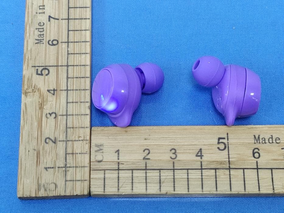 TWS EARBUDS - FCC ID 2AJUM-FUGTWSEB - Aduro Products ,LLC (2)