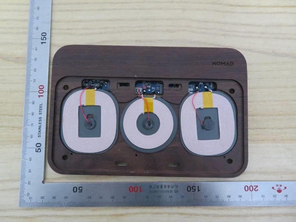Base Station Hub Edition - FCC ID 2AJYRNM30011A30 - Nomad Goods, Inc. (4)