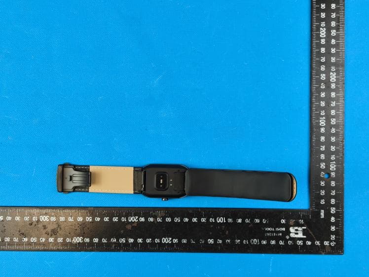 Wrist Electronic Blood Pressure Monitor - FCC ID 2AK5KU16H25008 - Shenzhen Urion Technology Co.,Ltd. (2)