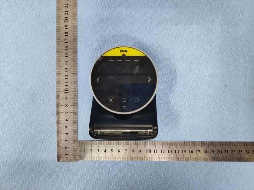 Innovative card reader & telemetry device Featuring NFC payments & QR codes - FCC ID 2AK6L-ONYX - NAYAX LTD