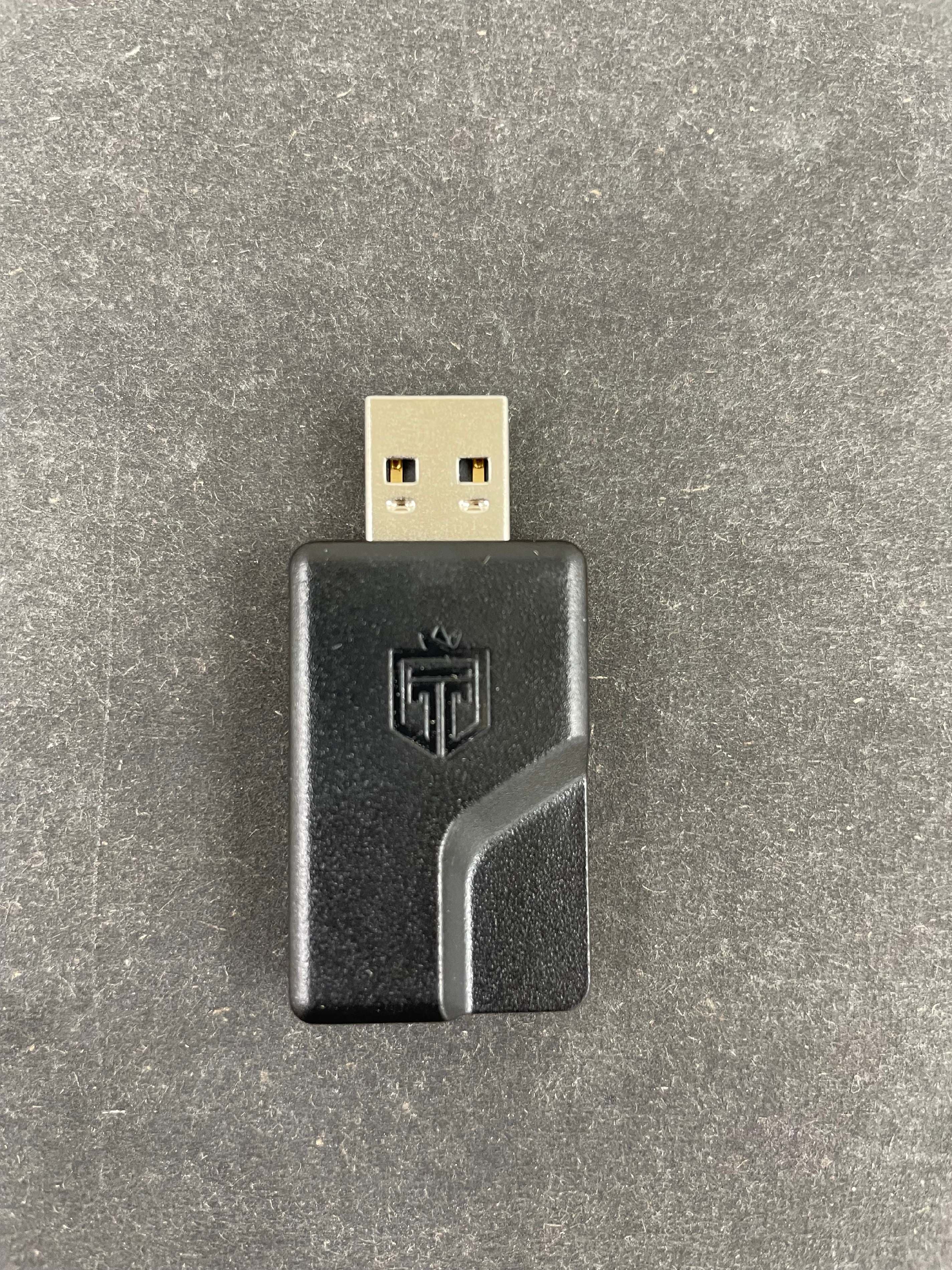 Digital Signal USB Transceiver for Entertainment System - FCC ID 2AK7R-04337 - RedSeat Entertainment