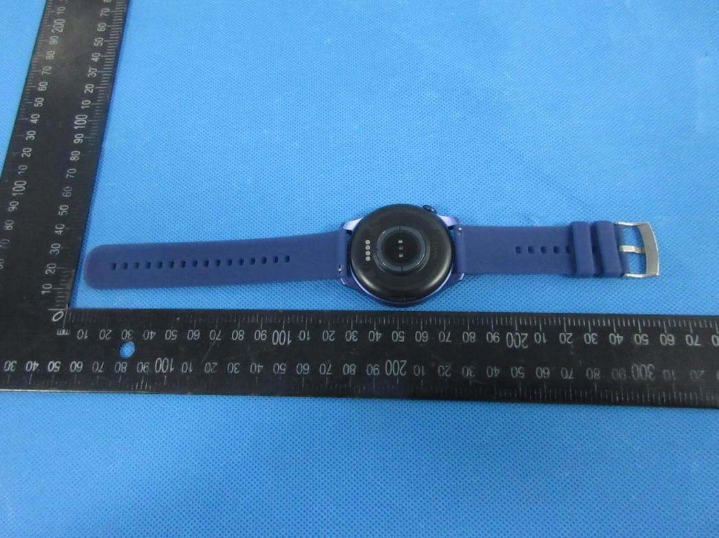 Bluetooth smartwatch - FCC ID 2AK9F-90156 - Titan Company Limited (3)