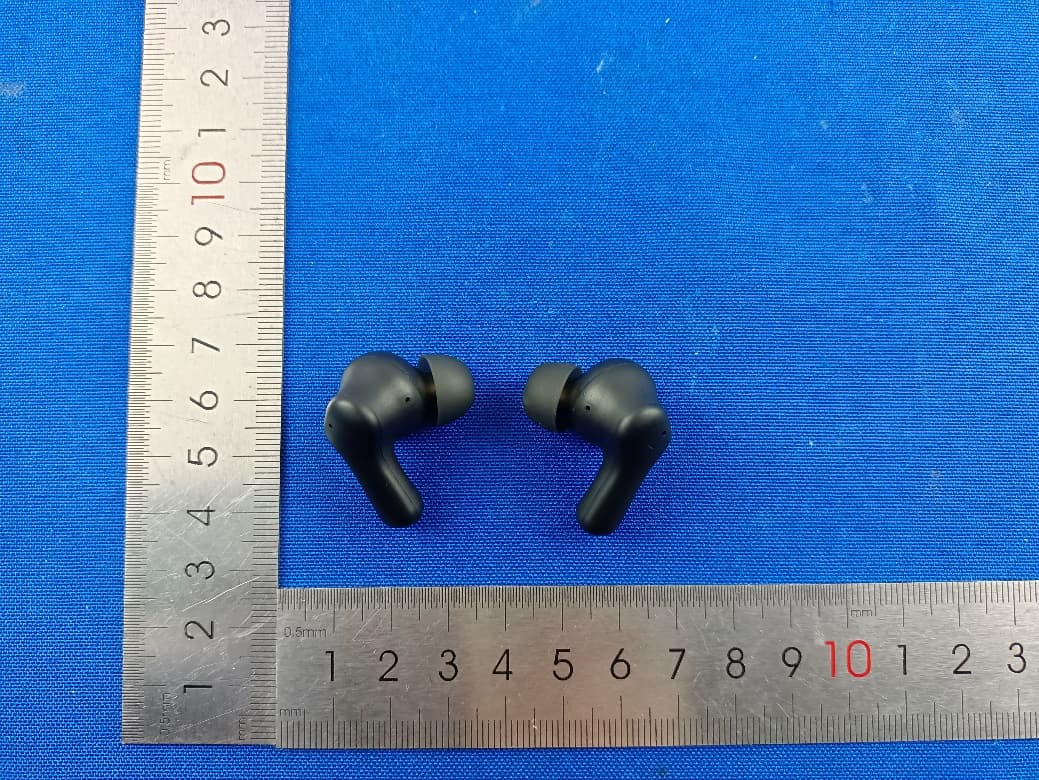 Wireless Earphone - FCC ID 2AK9F-FT9 - Titan Company Limited