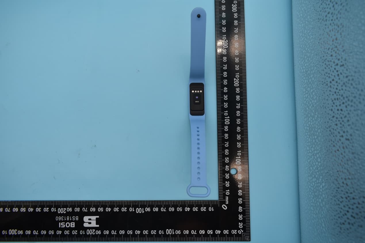 Smart Band (BT BLE) - FCC ID 2AK9FSWD90067 - Titan Company Limited (4)