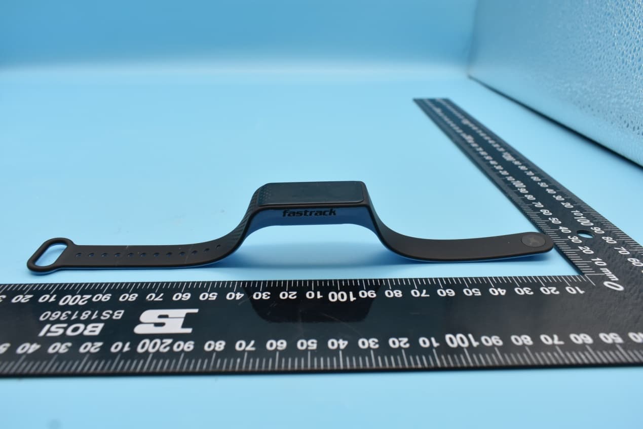 Smart Band (BT BLE) - FCC ID 2AK9FSWD90067 - Titan Company Limited (5)