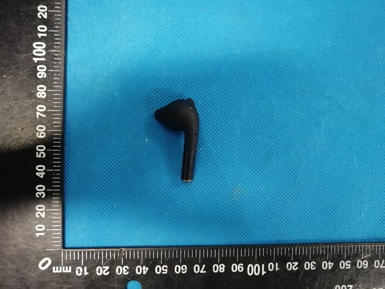 Bluetooth Headsets - FCC ID 2AKFED421 - The Art of Utility AB (2)