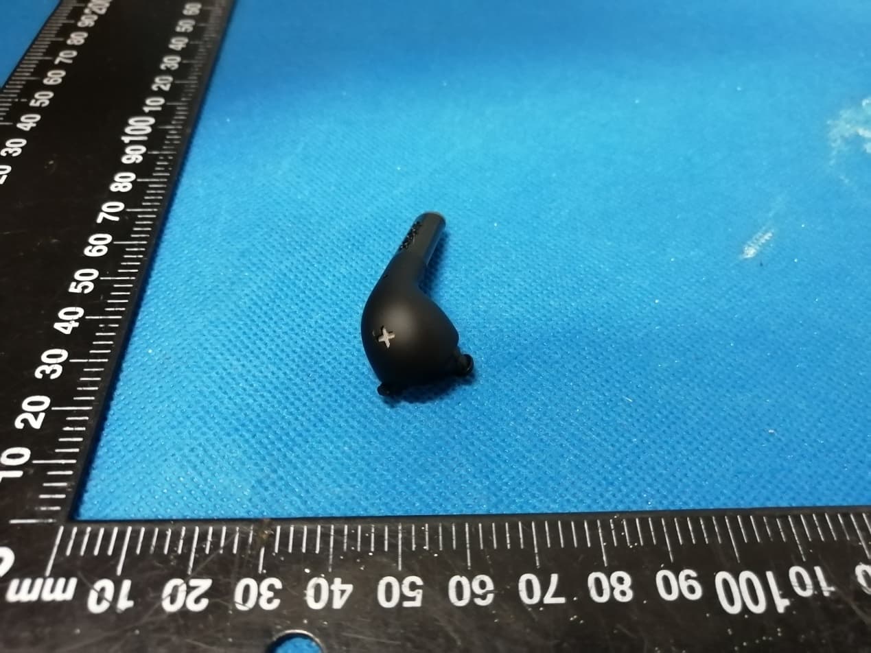 Bluetooth Headsets - FCC ID 2AKFED422 - The Art of Utility AB (4)
