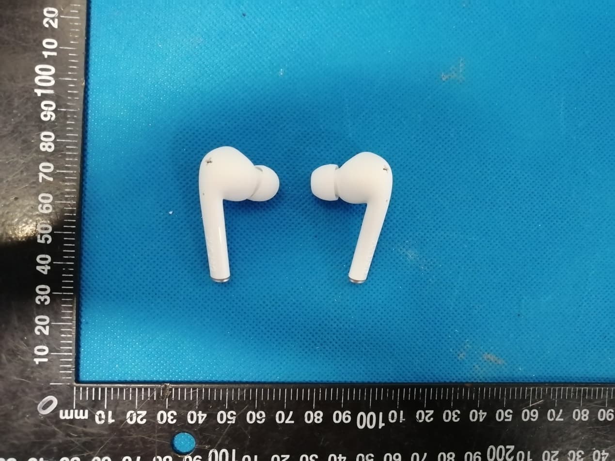 Bluetooth Gaming Headsets - FCC ID 2AKFED424 - The Art of Utility AB