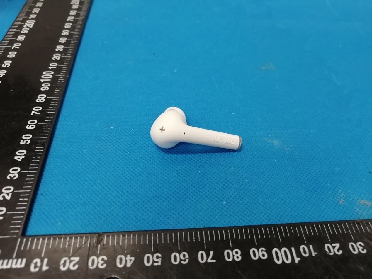 Bluetooth Gaming Headsets - FCC ID 2AKFED424 - The Art of Utility AB (5)