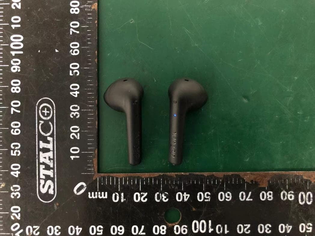 Bluetooth Headset - FCC ID 2AKFED426 - The Art of Utility AB (2)