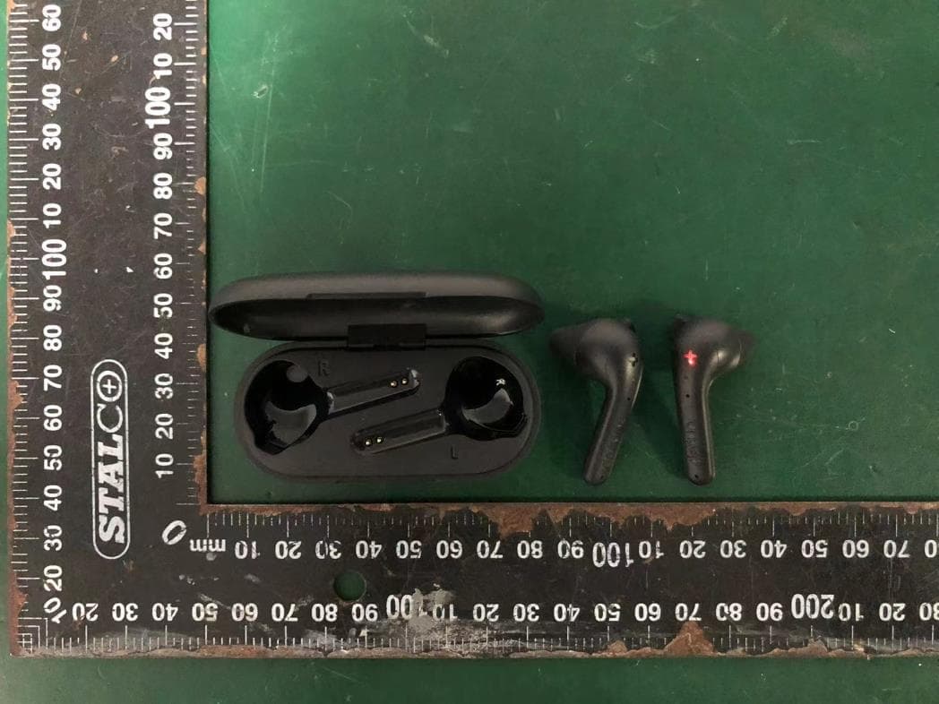 Bluetooth Headset - FCC ID 2AKFED42B - The Art of Utility AB