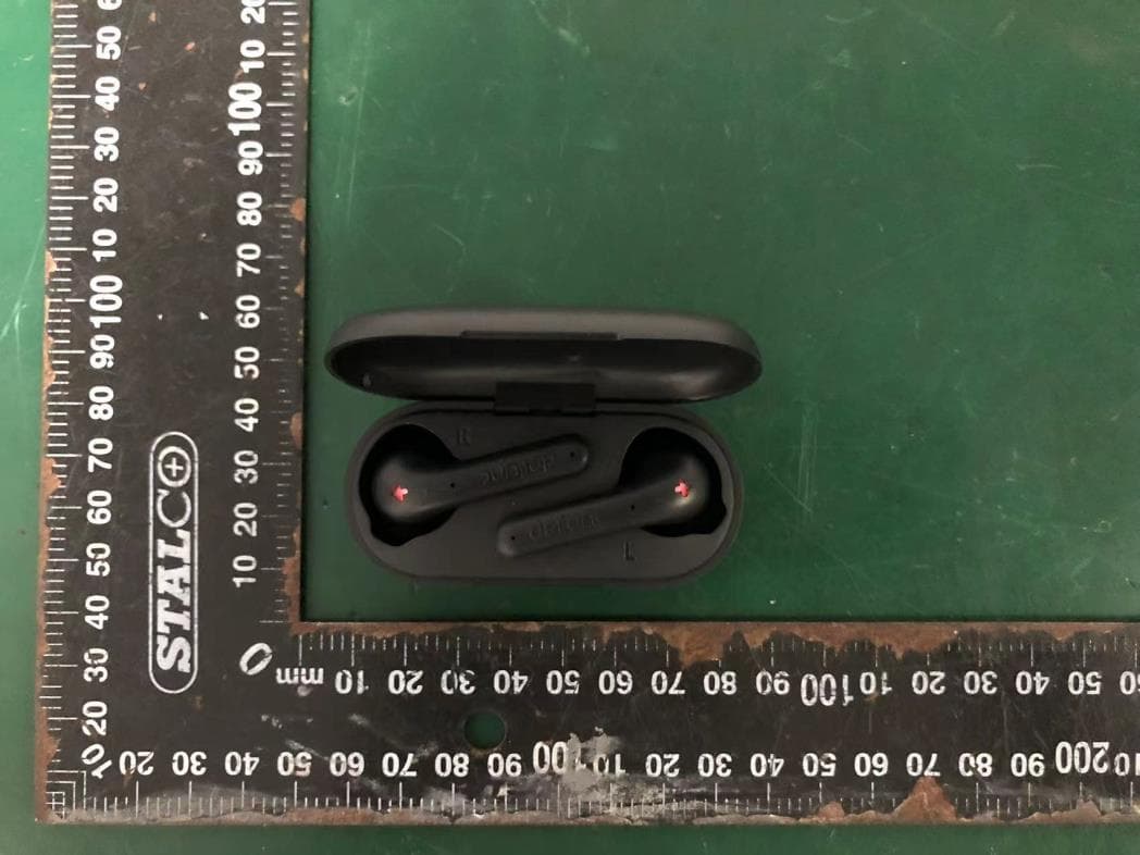 Bluetooth Headset - FCC ID 2AKFED42B - The Art of Utility AB (4)