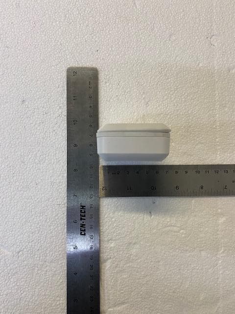 Low energy device used for asset tracking. - FCC ID 2AKFQ-RB300 - Cognosos, Inc.