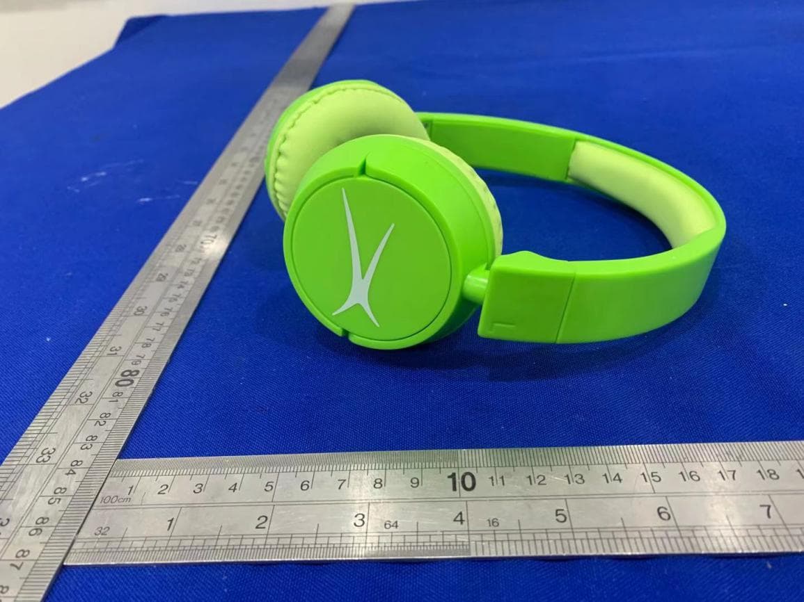 ALTEC Kid Friendly 3n1 Headphone w/Learning MIC and Antimicrobial - FCC ID 2AKI8-MZX4100 - TOPWAY EM ENTERPRISE LTD. (4)