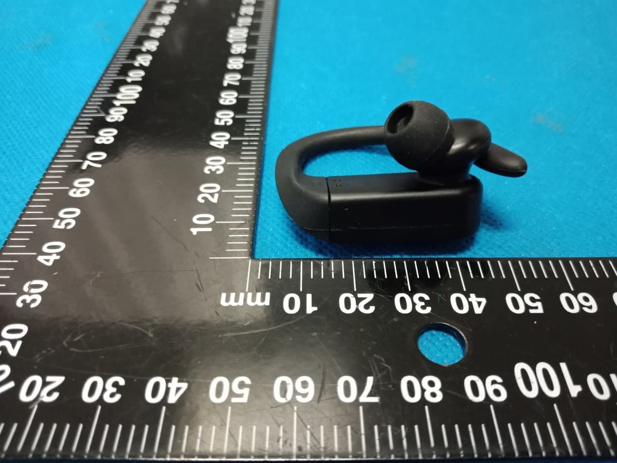 Wireless Sport Earbuds - FCC ID 2AKI8-NTWS - TOPWAY EM ENTERPRISE LTD. (4)