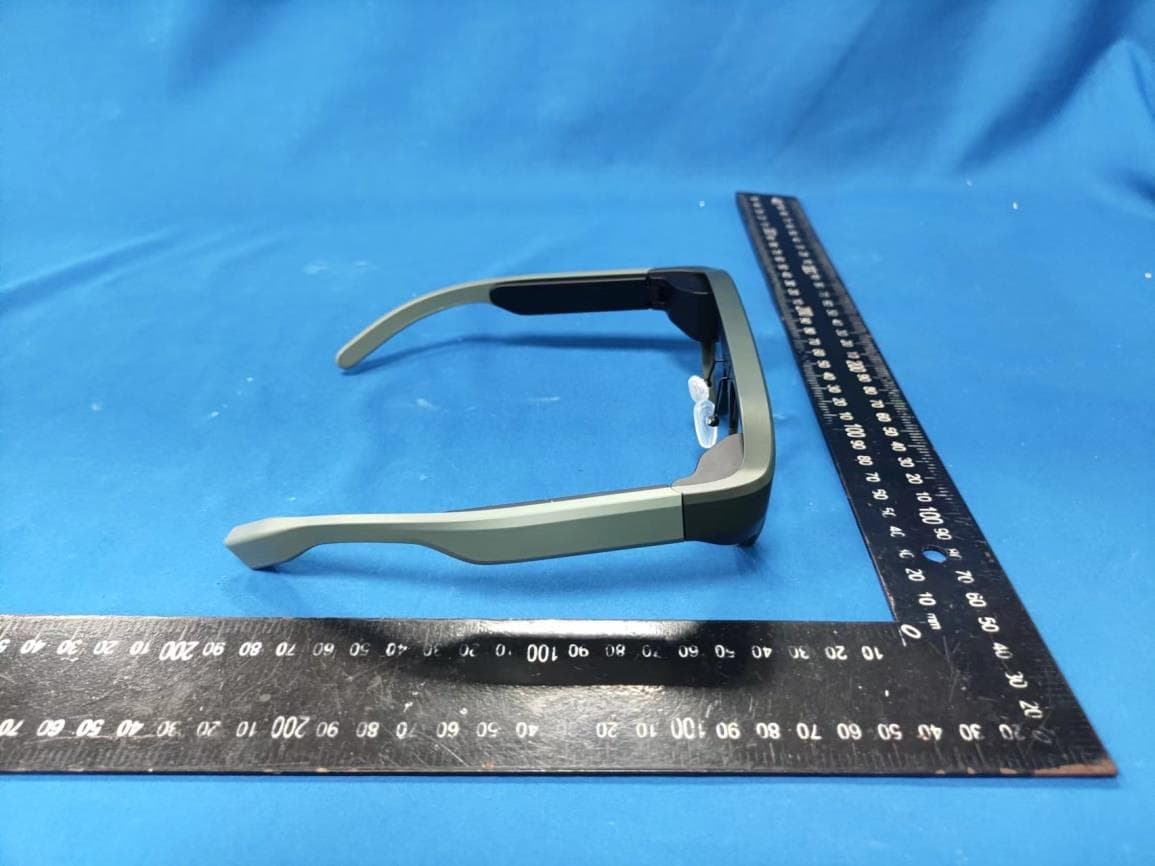 Leion Hey AR GLasses - FCC ID 2AKLNG35A0 - Beijing LLVision Technology Co., Ltd. (3)
