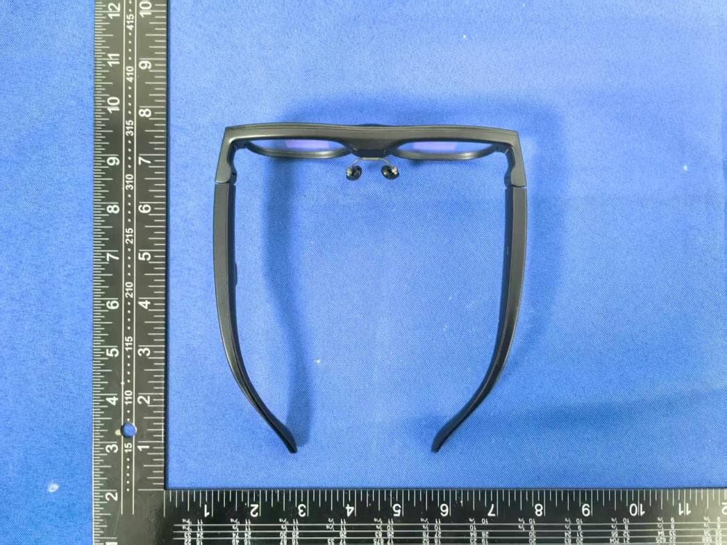 LEION HEY2 AR Glasses - FCC ID 2AKLNG36A0 - Beijing LLVision Technology Co., Ltd. (2)