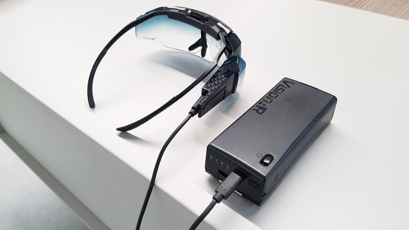 Personal Protective Equipment for eyes with augmented reality connected to Control Unit - FCC ID 2AKOLPZ0005 - UNIVET s.r.l. (2)