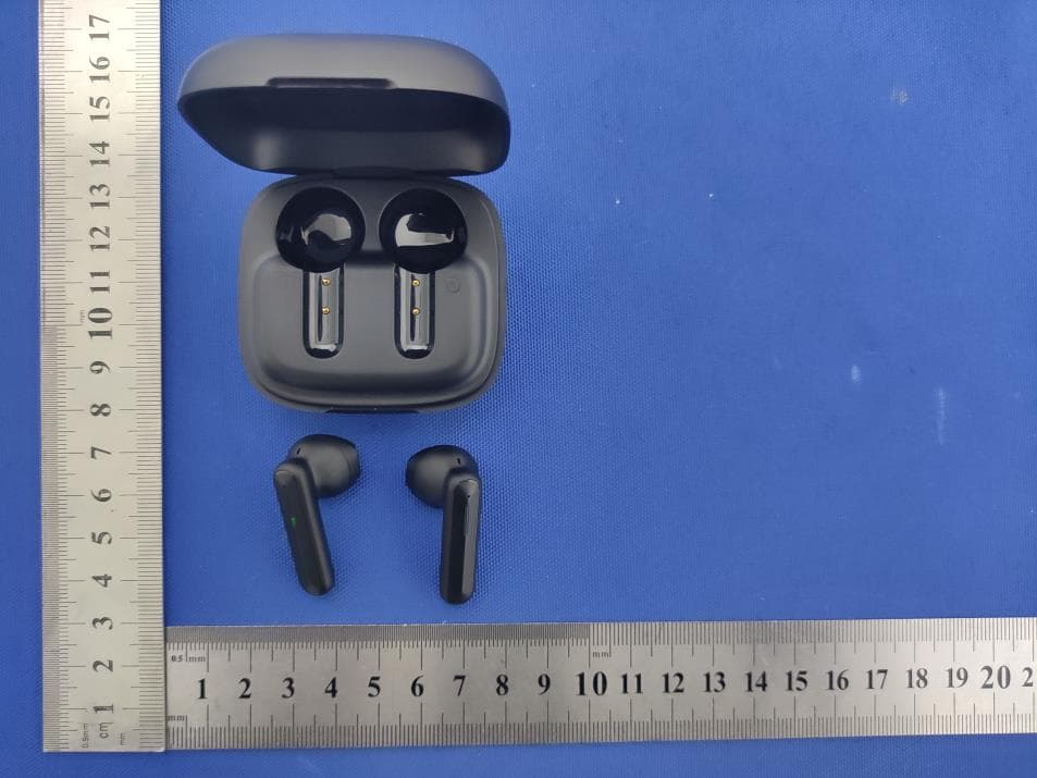 Wireless bluetooth earphone - FCC ID 2AKR3-USWORD - Shenzhen XinZhengYu technology Co.,ltd (3)
