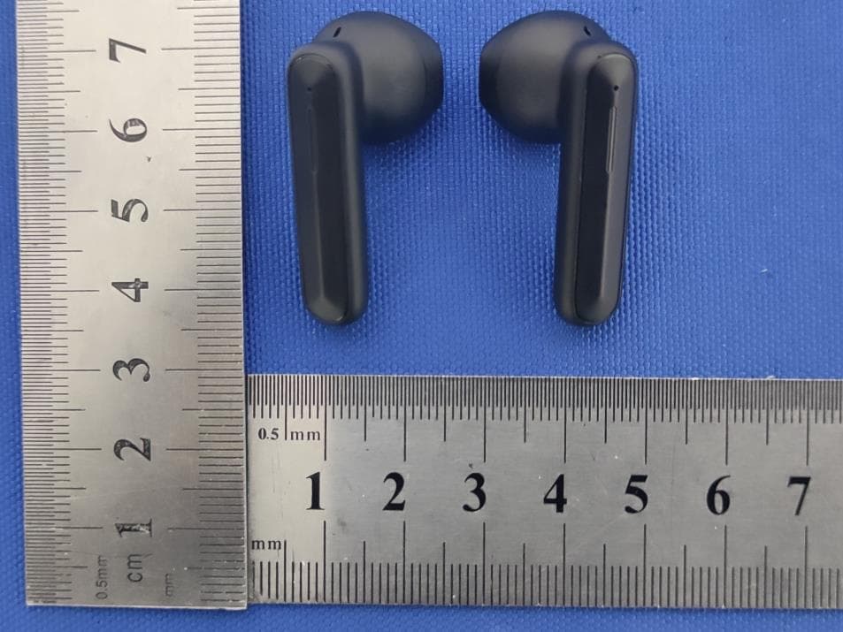 Wireless bluetooth earphone - FCC ID 2AKR3-USWORD - Shenzhen XinZhengYu technology Co.,ltd (2)