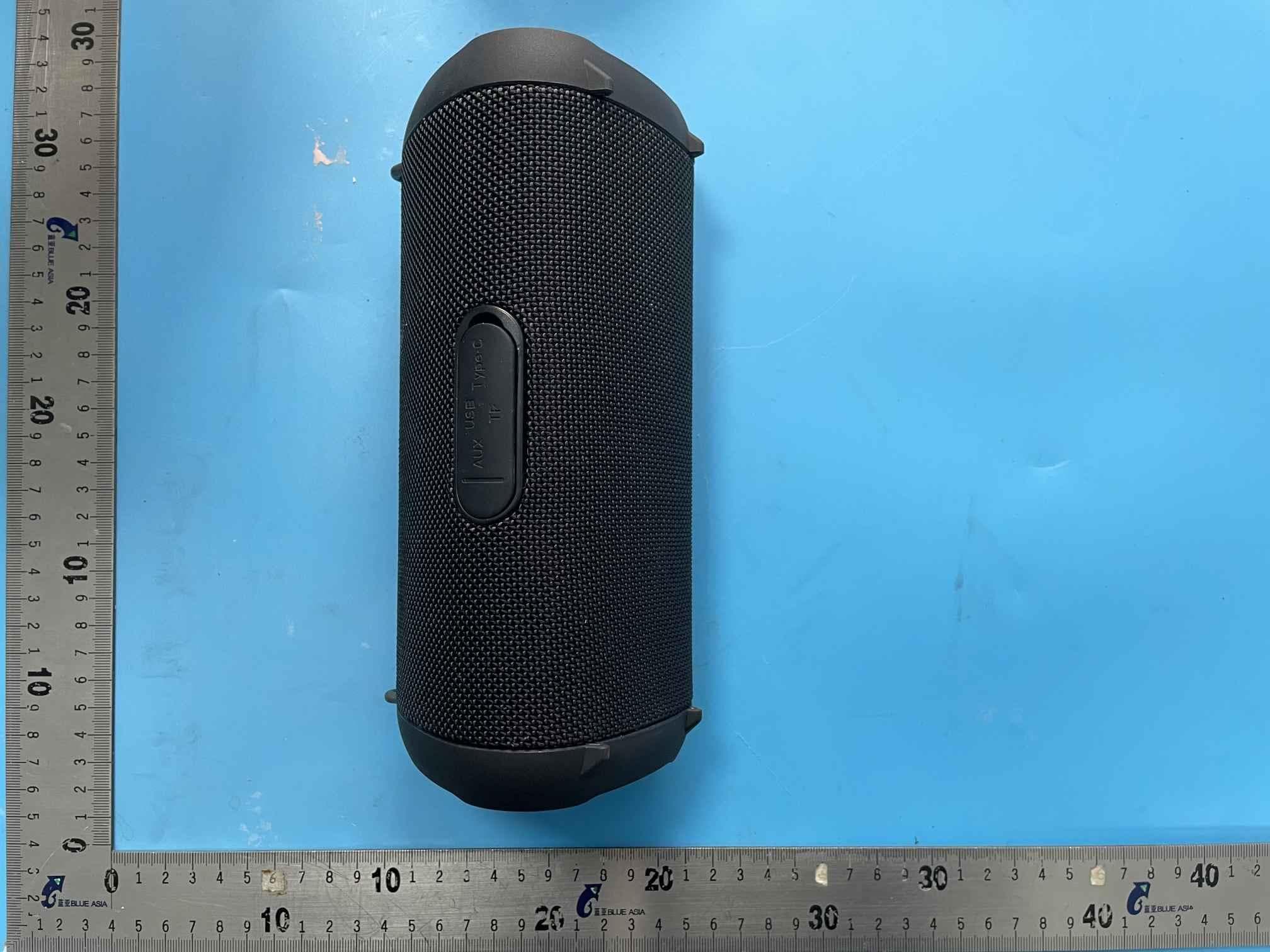 portable speaker - FCC ID 2AKRC-T18 - Shenzhen hutianmei Technology Co.,Ltd (5)