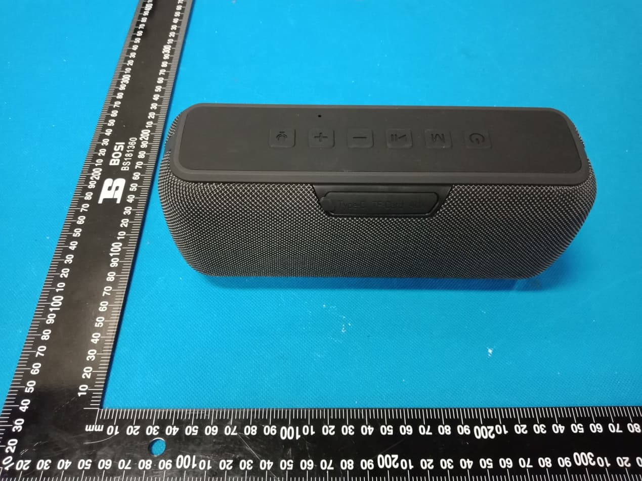 Bluetooth speaker - FCC ID 2AKRC-V7PRO - Shenzhen hutianmei Technology Co.,Ltd (4)