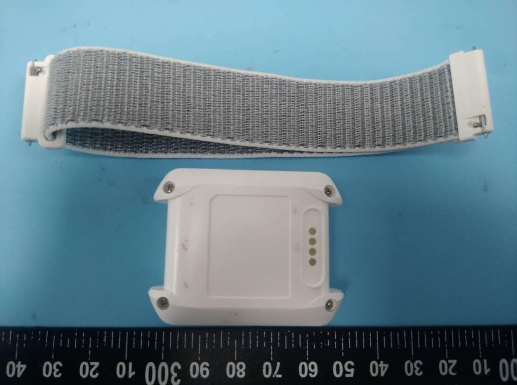 UWB Tag - FCC ID 2AKVA-UT206 - Woxu Wireless Co.,Ltd.