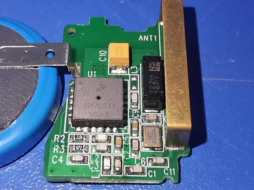 TPMS Sensor - FCC ID 2AKWC-E35-B - DISPLAY & TECHNOLOGY LIMITED
