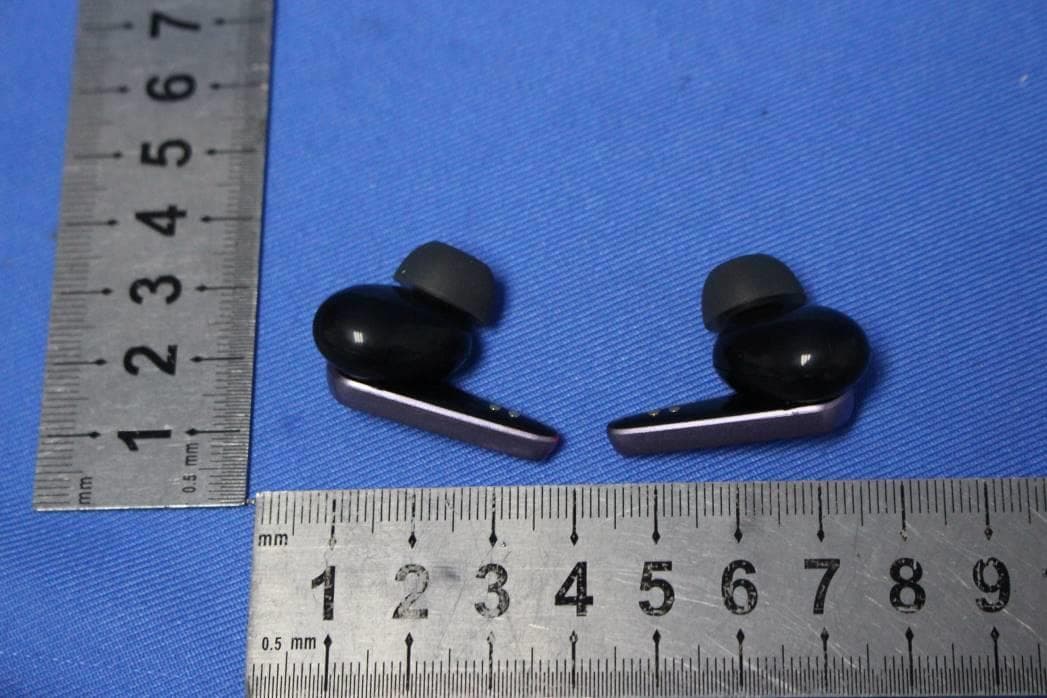 Bluetooth Wireless Earbuds - FCC ID 2AKZ8-TWS003 - DONGGUAN LINPA ACOUSTIC TECHNOLOGY CO.,LTD (2)