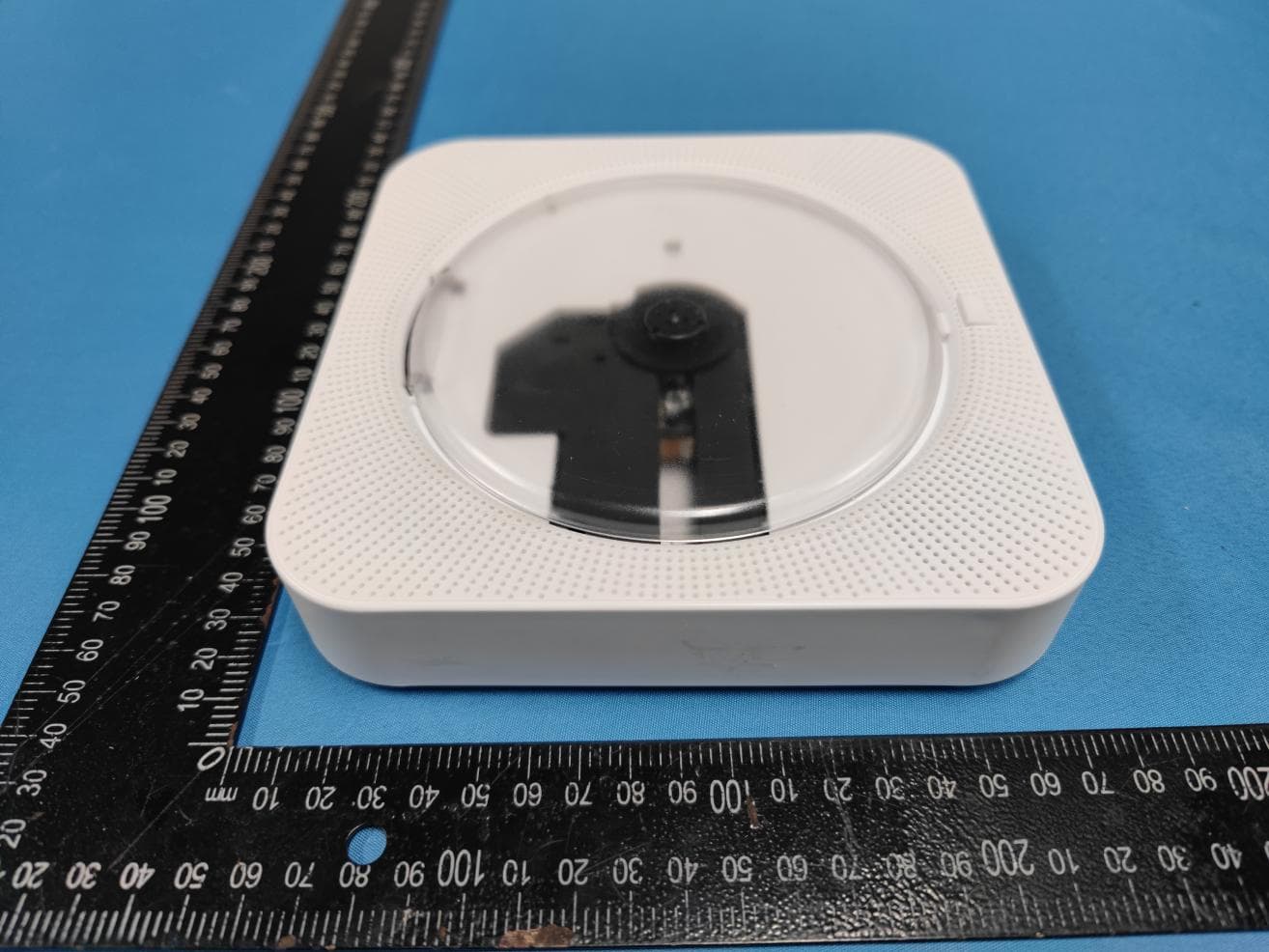 portable bluetooth CD player - FCC ID 2AL7FFCD-909 - Focus Industrial (HongKong) Development CO.,LIMITED (5)