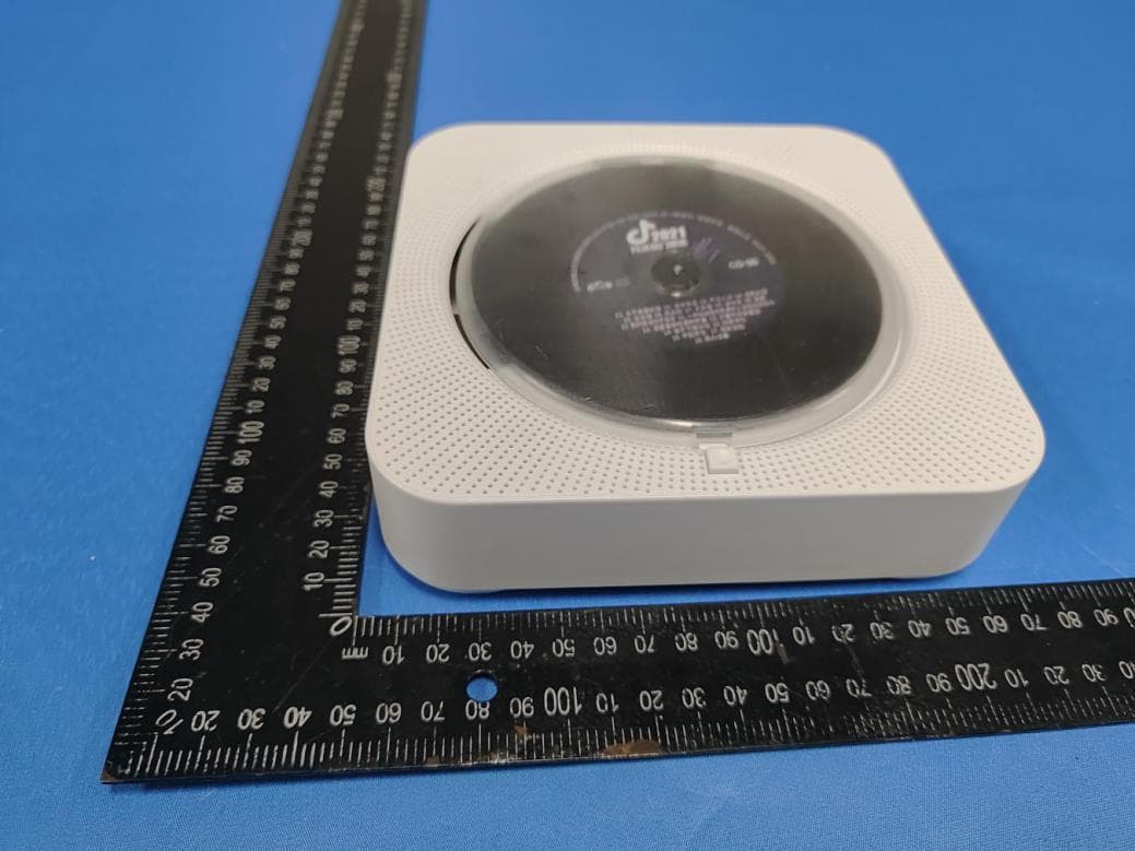 portable bluetooth DVD player - FCC ID 2AL7FFCD-D100 - Focus Industrial (HongKong) Development CO.,LIMITED (5)