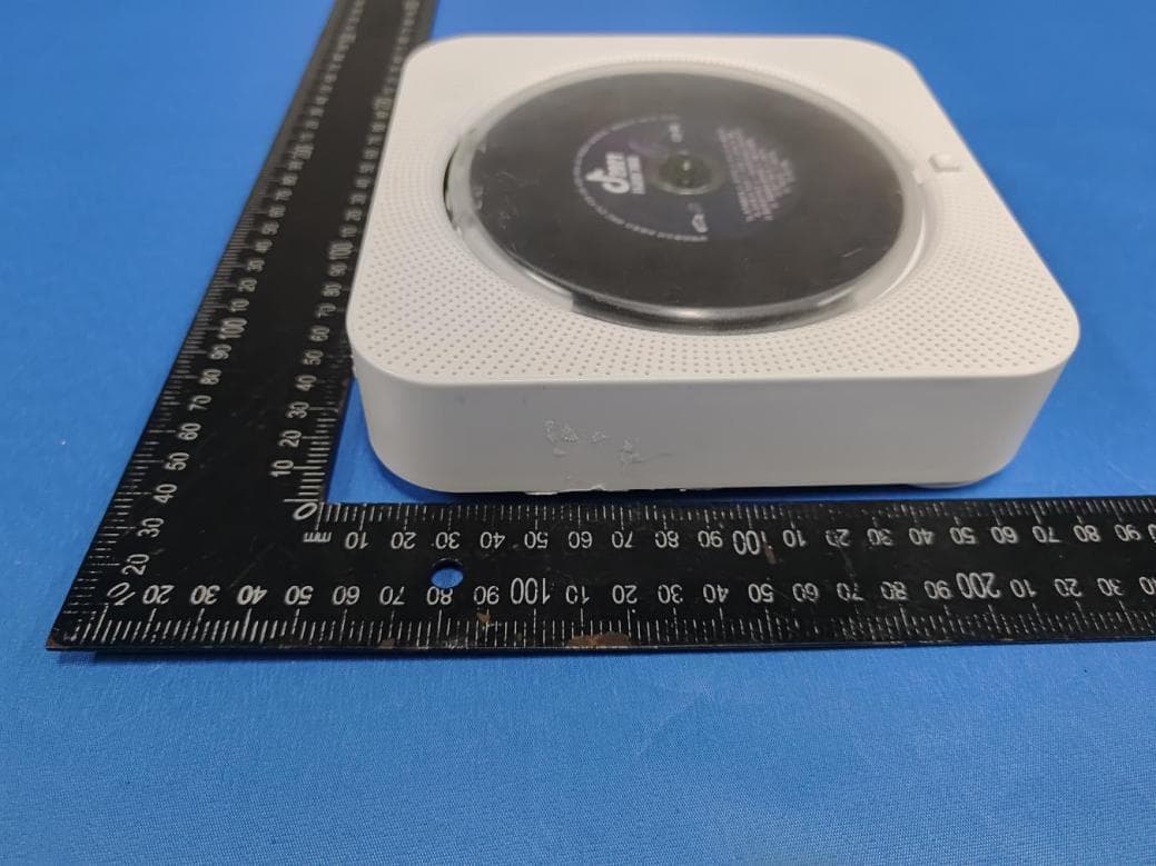 portable bluetooth DVD player - FCC ID 2AL7FFCD-D100 - Focus Industrial (HongKong) Development CO.,LIMITED (2)