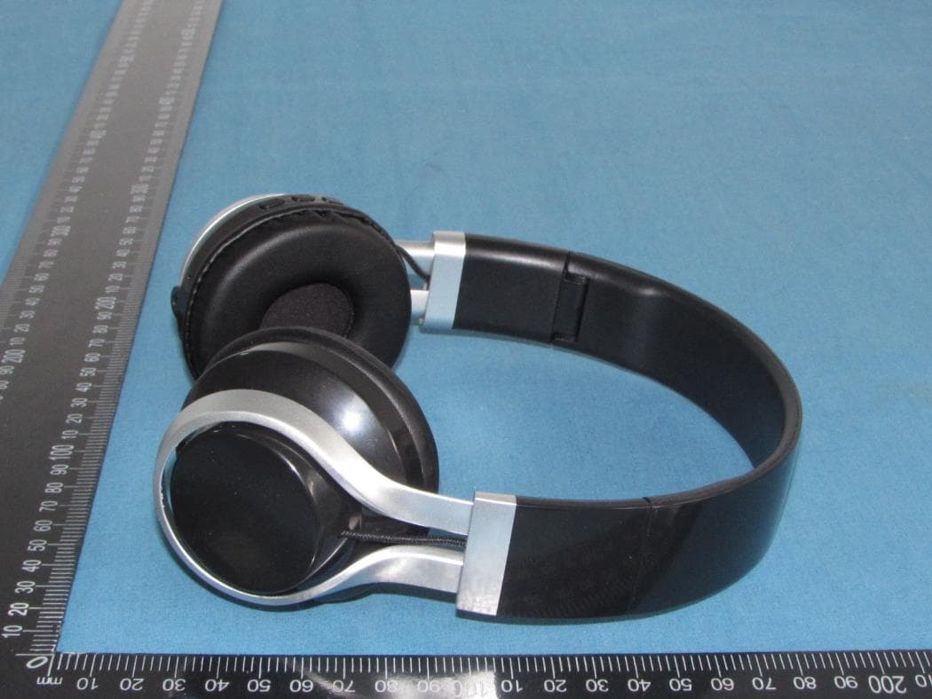 Bluetooth Headphones - FCC ID 2AL9B-BB1999 - SHENZHEN SHENGLAI TECHNOLOGY CO.,LIMITED (5)