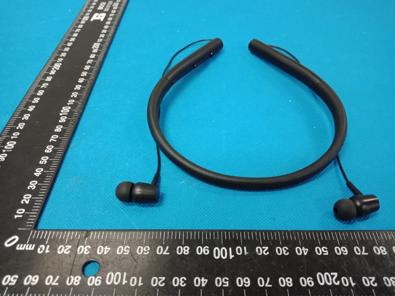 Bluetooth Neckband - FCC ID 2AL9B-NECKR - SHENZHEN SHENGLAI TECHNOLOGY CO.,LIMITED (5)