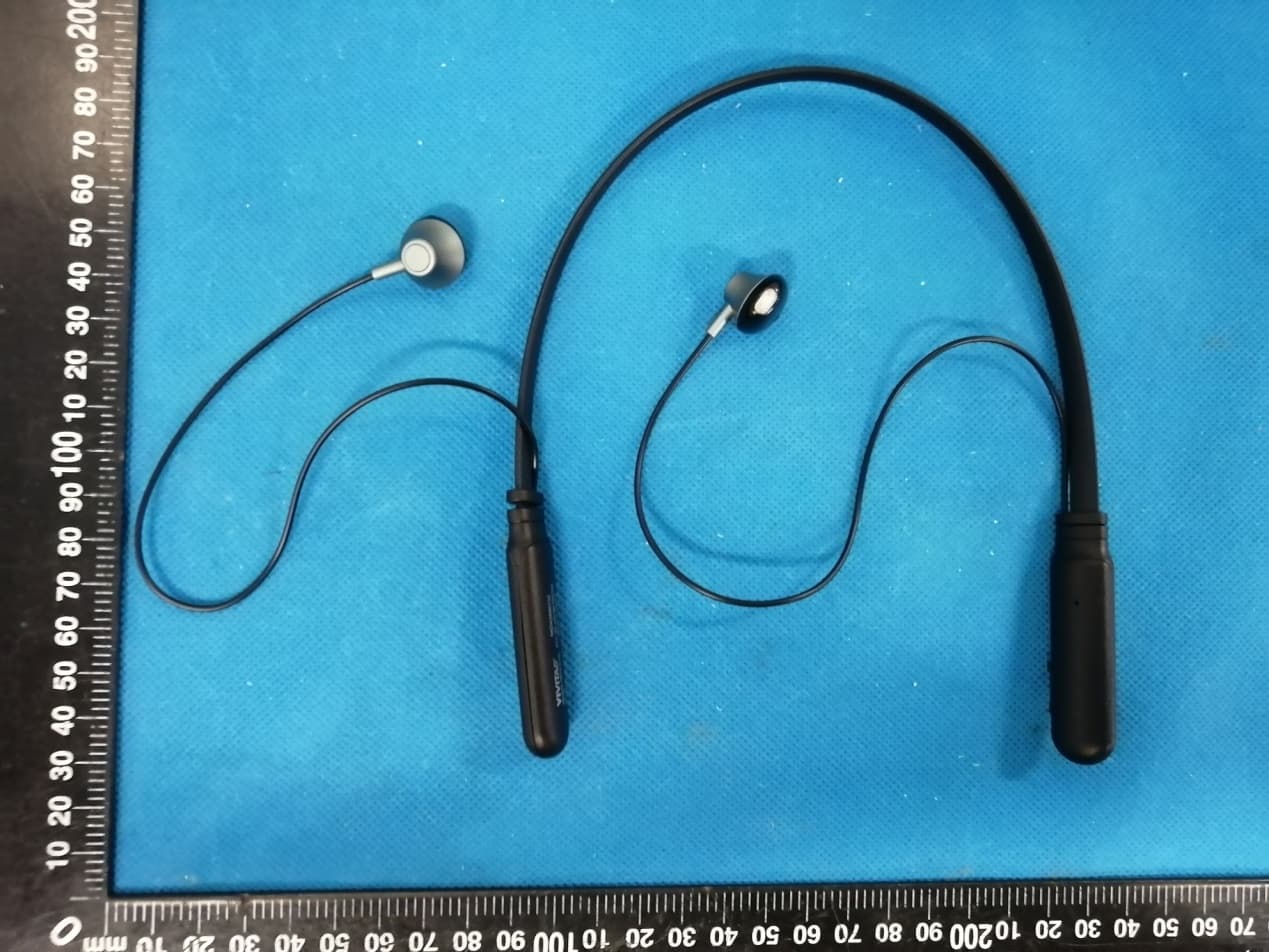 Bluetooth Neckband - FCC ID 2AL9B-NECKS - SHENZHEN SHENGLAI TECHNOLOGY CO.,LIMITED (3)