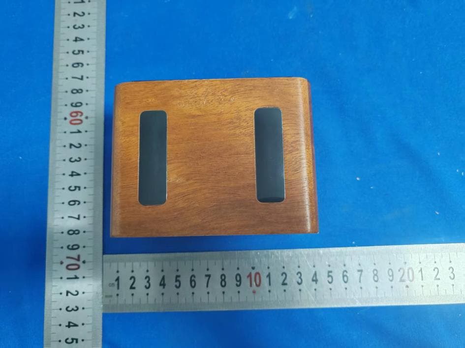Wooden speaker with wireless charging - FCC ID 2ALCF-XO9672 - Dongguan Xing Yue Electronic co., Ltd (3)