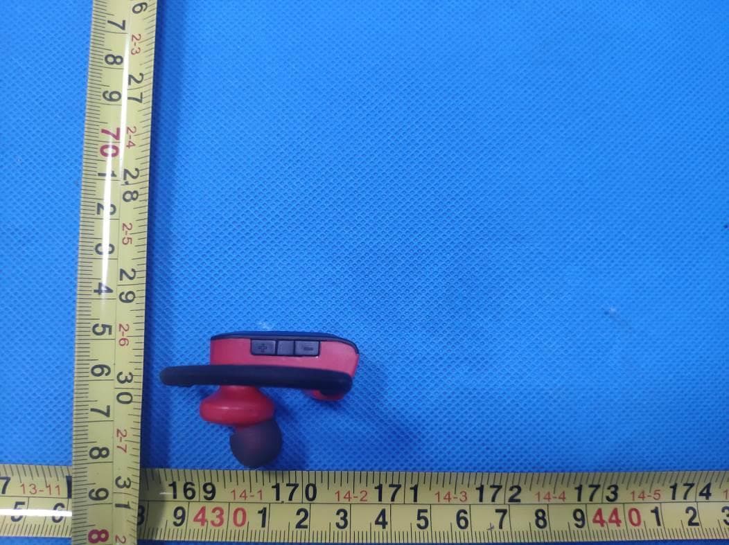 Sport wireless earbuds - FCC ID 2ALCFXO-9922-1 - Dongguan Xing Yue Electronic co., Ltd
