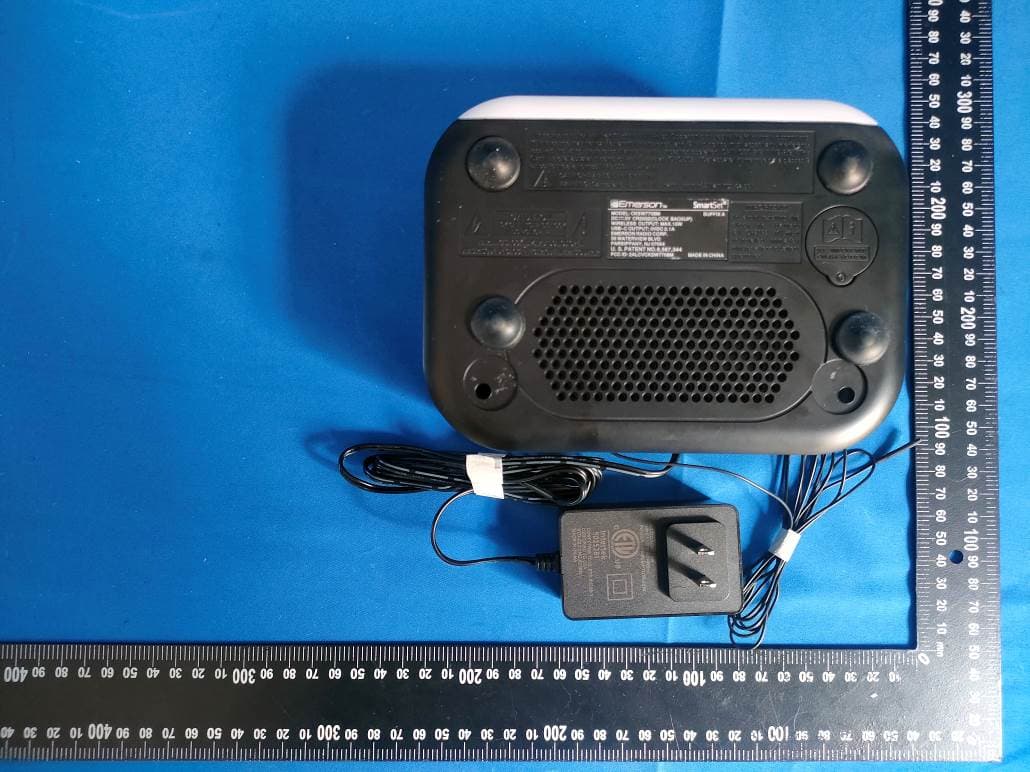 Alarm Clock Radio with Bluetooth and Wireless Charger - FCC ID 2ALCVCKSW7708M - Emerson Radio Corp.