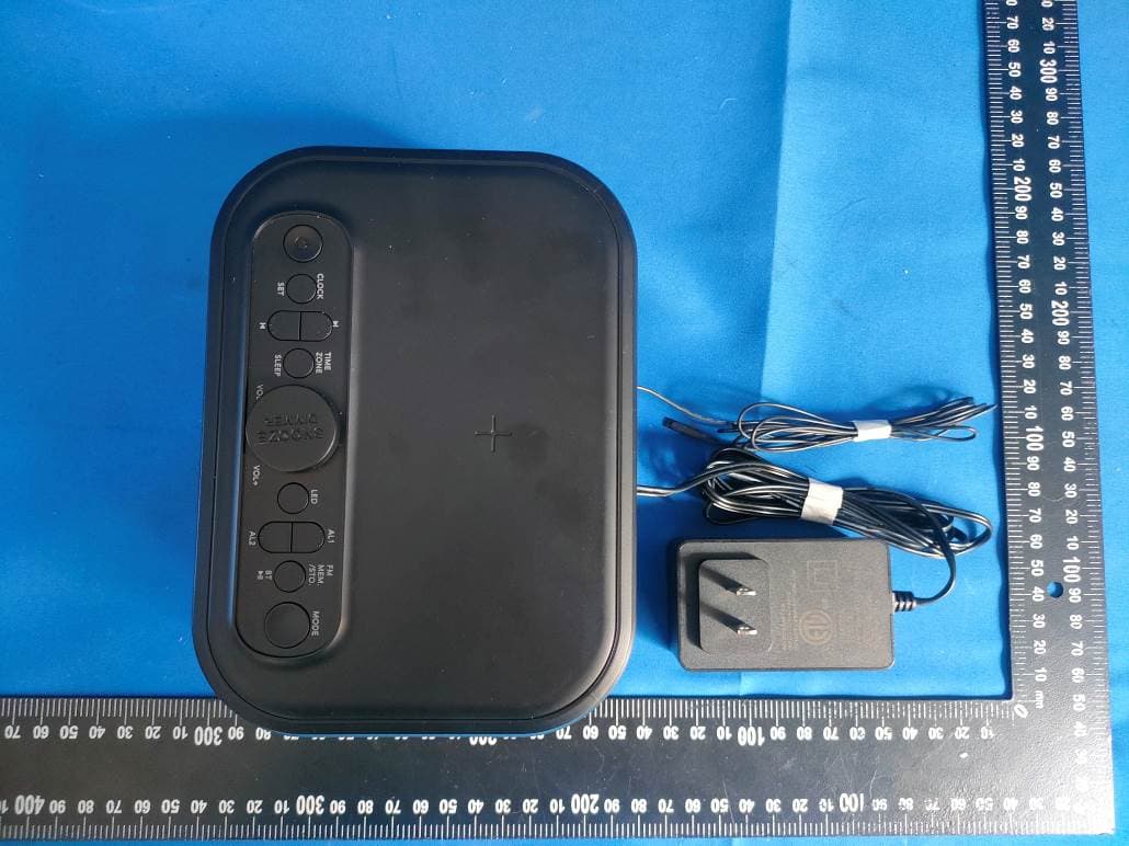 Alarm Clock Radio with Bluetooth and Wireless Charger - FCC ID 2ALCVCKSW7708M - Emerson Radio Corp. (4)