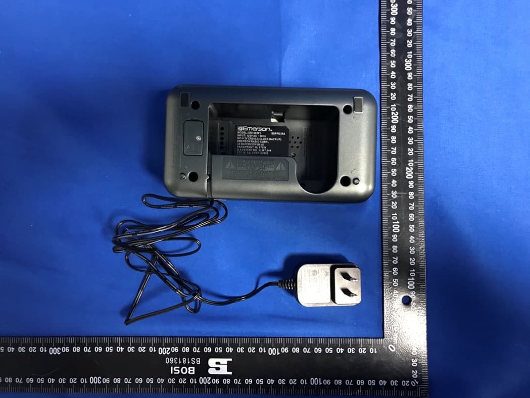 Alarm Clock Radio - FCC ID 2ALCVER100201 - Emerson Radio Corp.