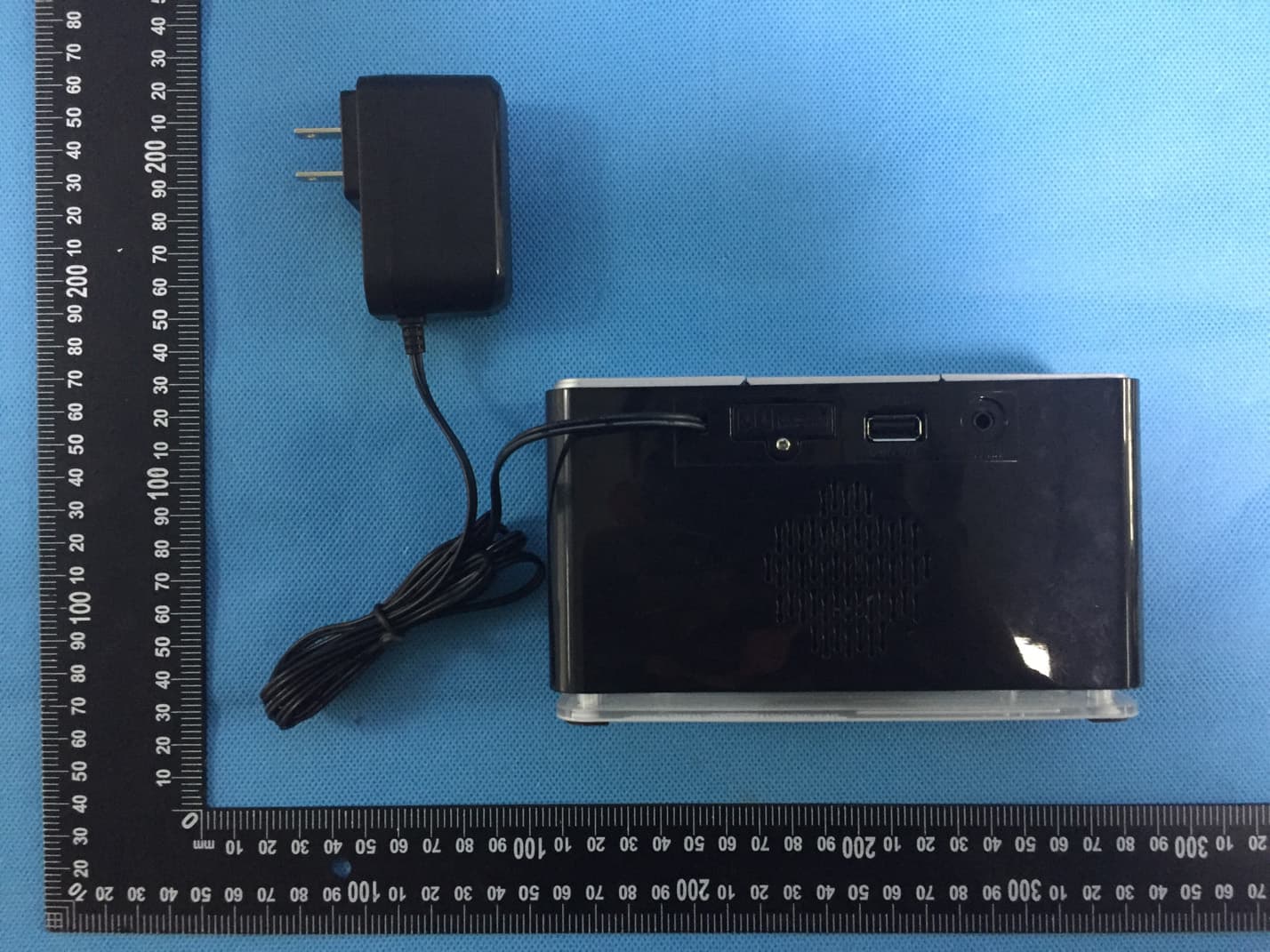 Alarm Clock Radio with Bluetooth - FCC ID 2ALCVER100301 - Emerson Radio Corp. (2)