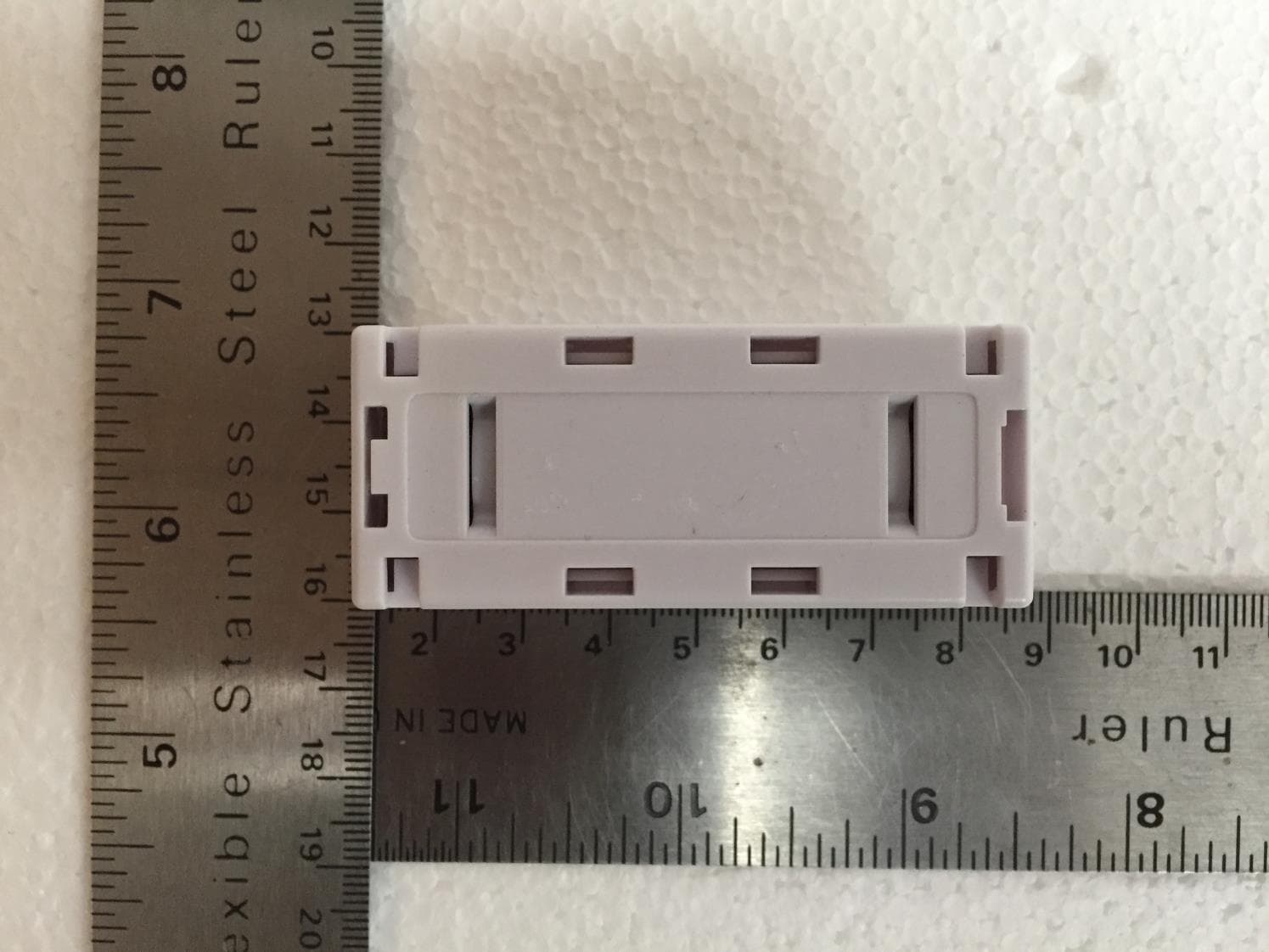 LoRaWAN IoT BLE Tracker for indoor use - FCC ID 2ALEPT0005946 - TEKTELIC Communications Incorporated